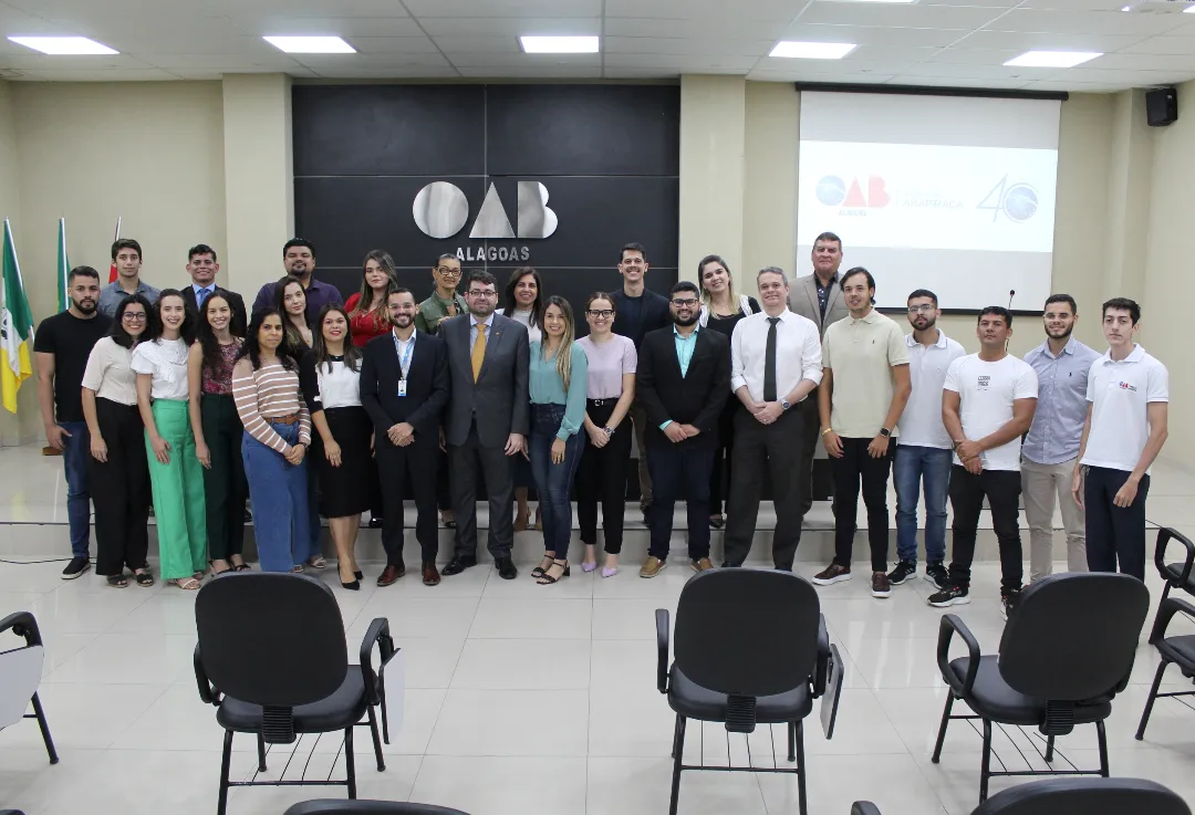 Acadêmicos de Direito do CESMAC do Sertão participam da 12ª Sessão do Conselho da OAB – Arapiraca/AL